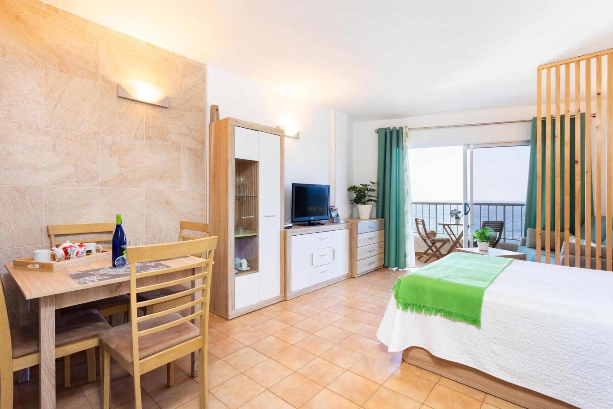Cozy Seafront Studio With Balcony & Ocean Views San Marcos  Eksteriør billede